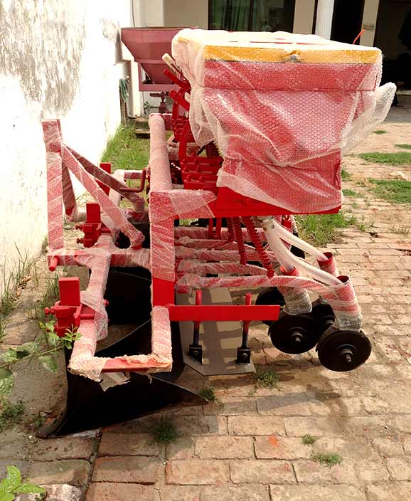 tractors-and-implements-customer-UAE tractors-and-implements-customer-UAE